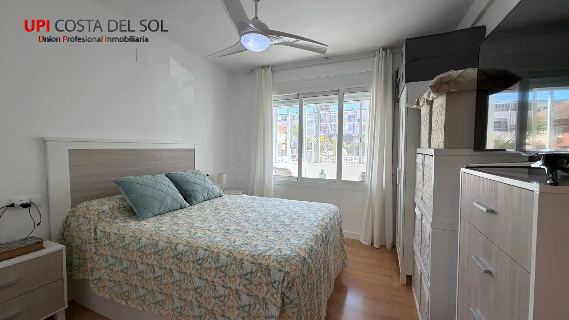 Bedroom of Apartments for sale in Benalmádena  with Parquet flooring, Furnished and Oven