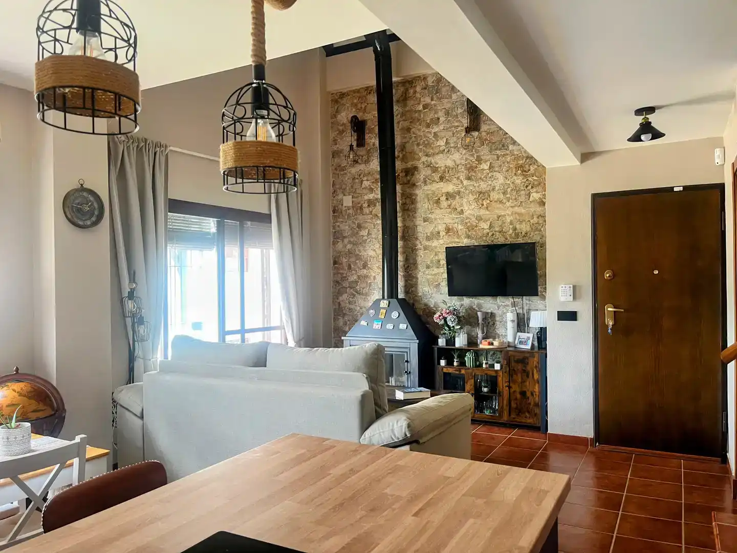 Sala d'estar de Casa o xalet en venda en El Ronquillo amb Aire condicionat i Piscina