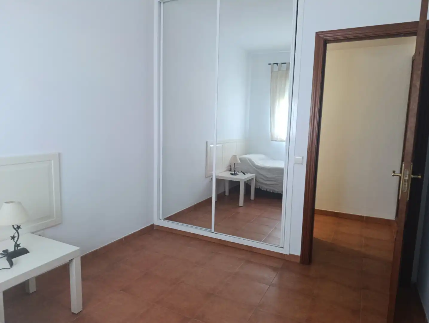 Habitación de Piso de alquiler en Dos Hermanas con Aire acondicionado, Terraza y Amueblado