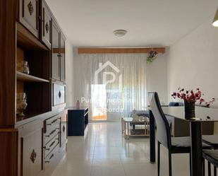 Sala d'estar de Apartament en venda en Sant Pere Pescador amb Terrassa i Balcó