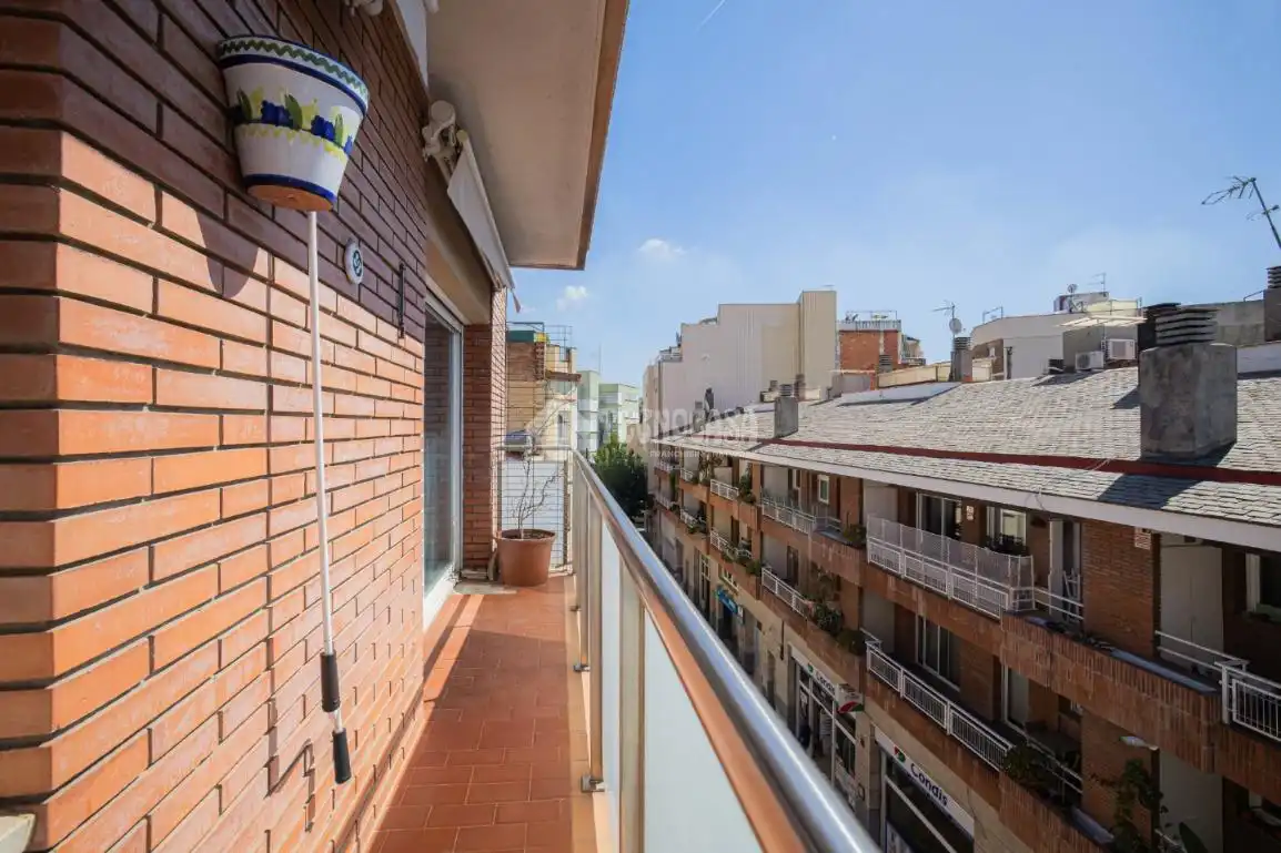 Pis amb terrassa en venda a Centre - Can Nadal