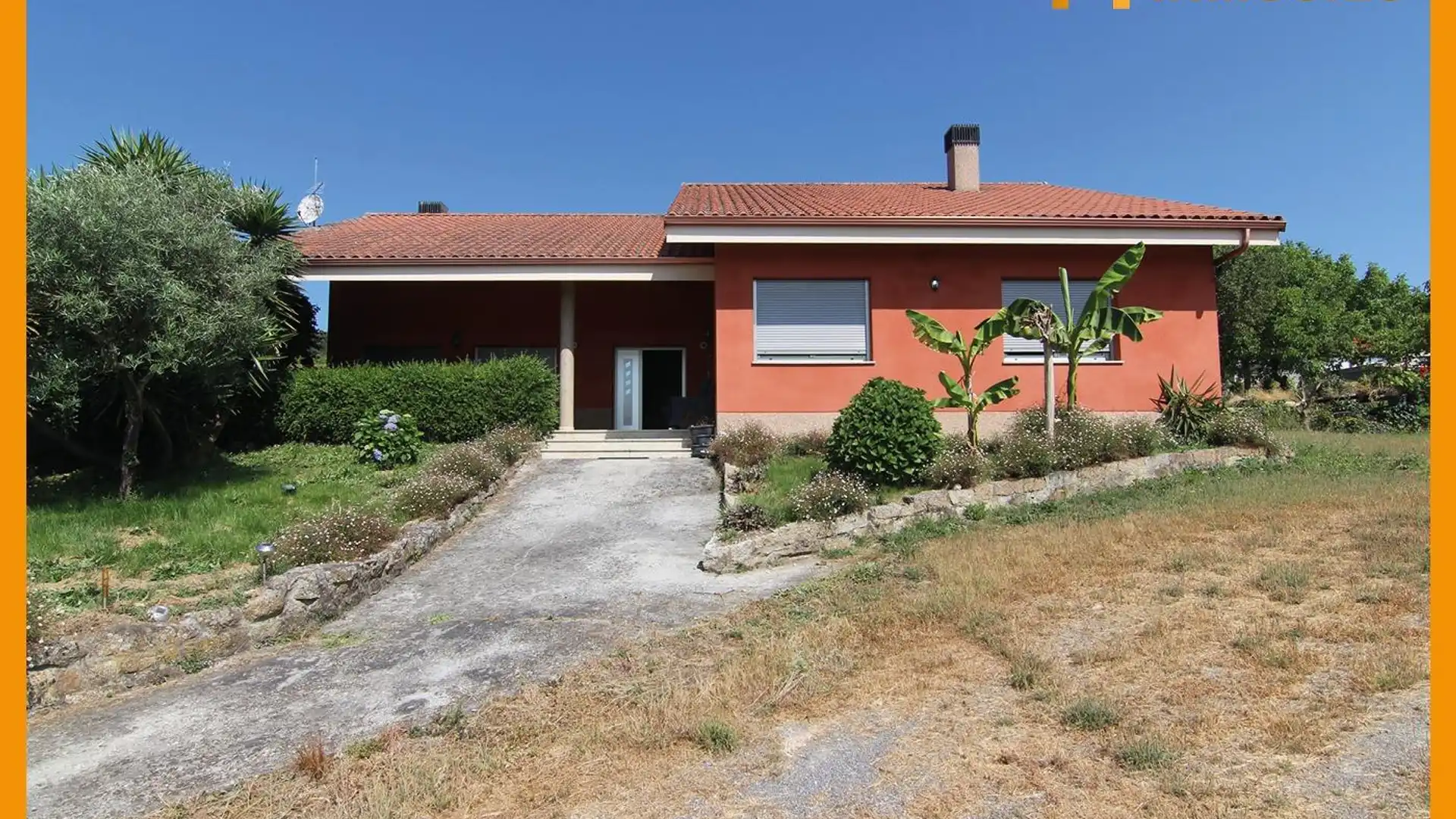 Exterior view of Houses for sale in Toén  with Private garden, Parquet flooring and Terrace