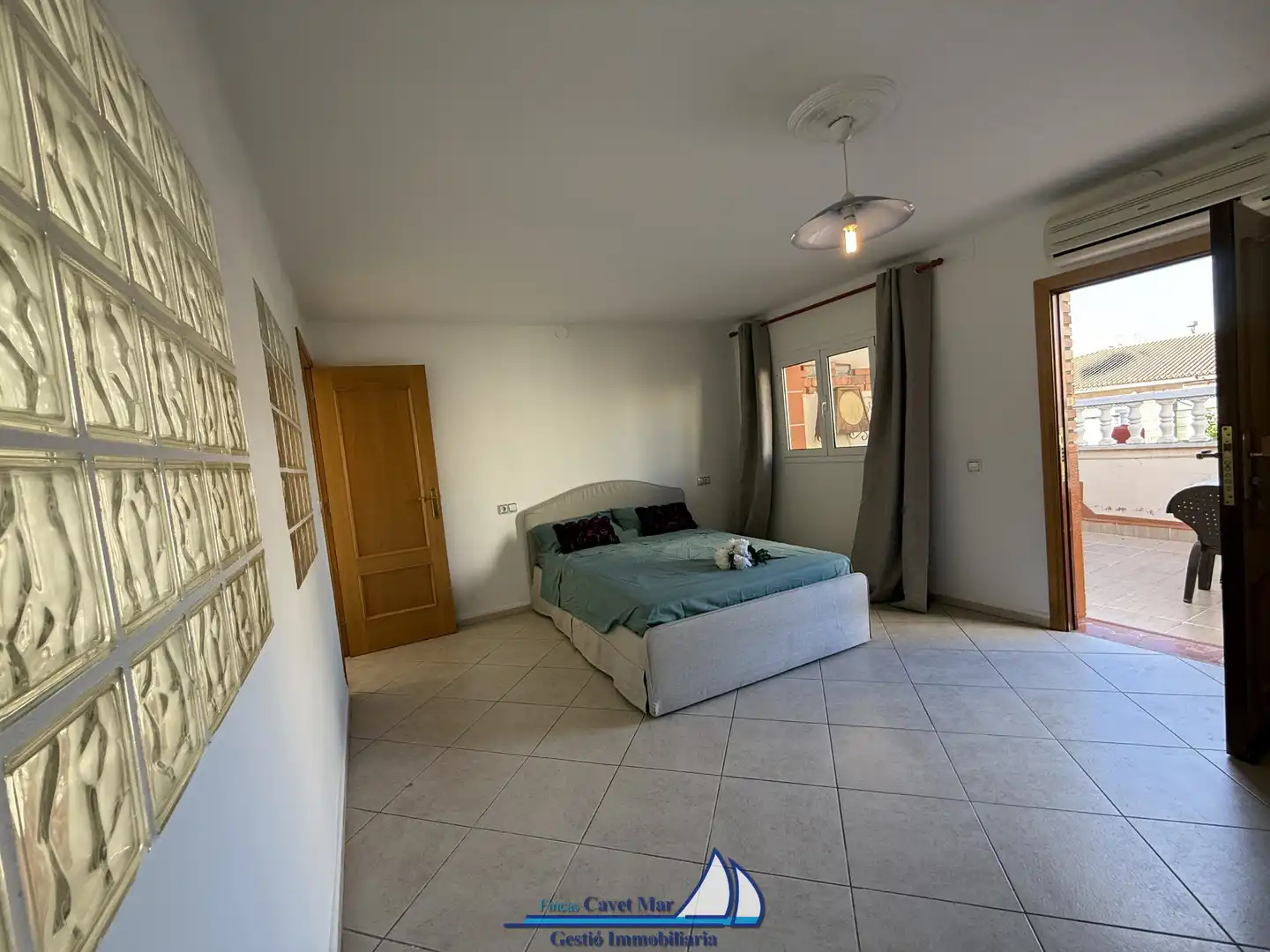 Habitación de Casa adosada en venta en Mont-roig del Camp con Aire acondicionado, Calefacción y Jardín privado