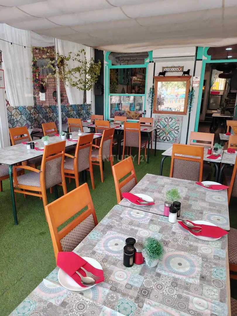 Terraza de Local en traspaso en Fuengirola con Aire acondicionado y Alarma