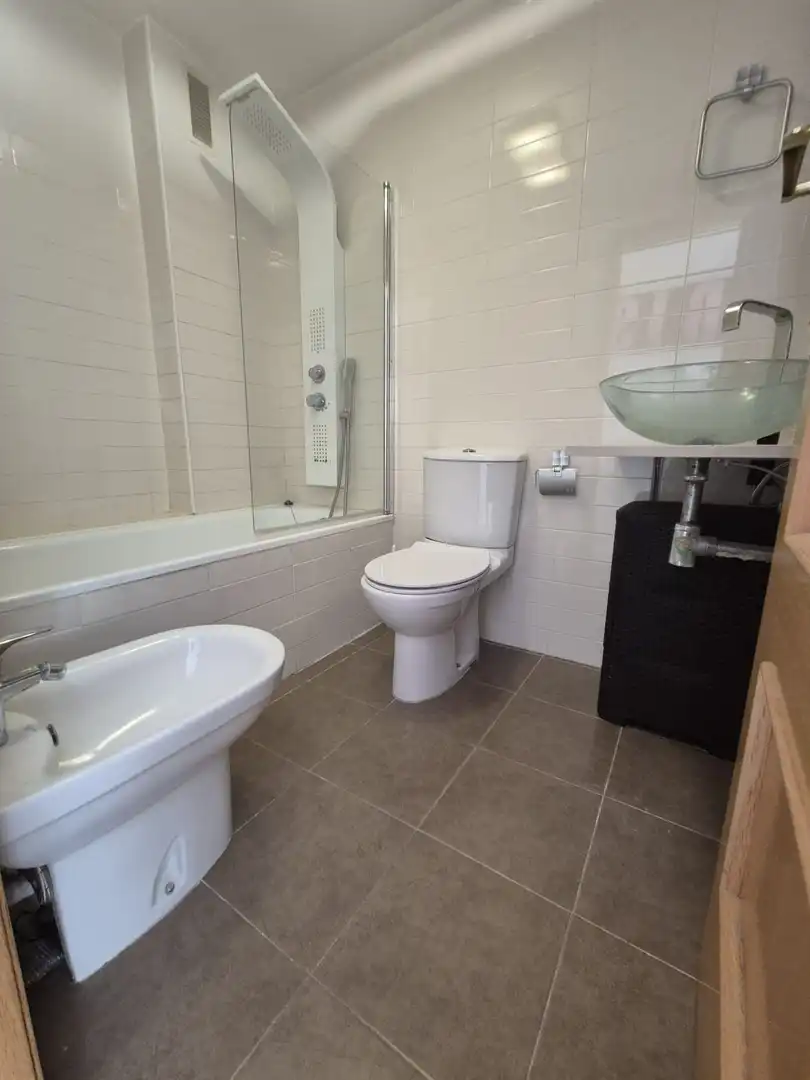 Badezimmer von Wohnung zum Verkauf in Massamagrell mit Klimaanlage, Heizung und Abstellraum
