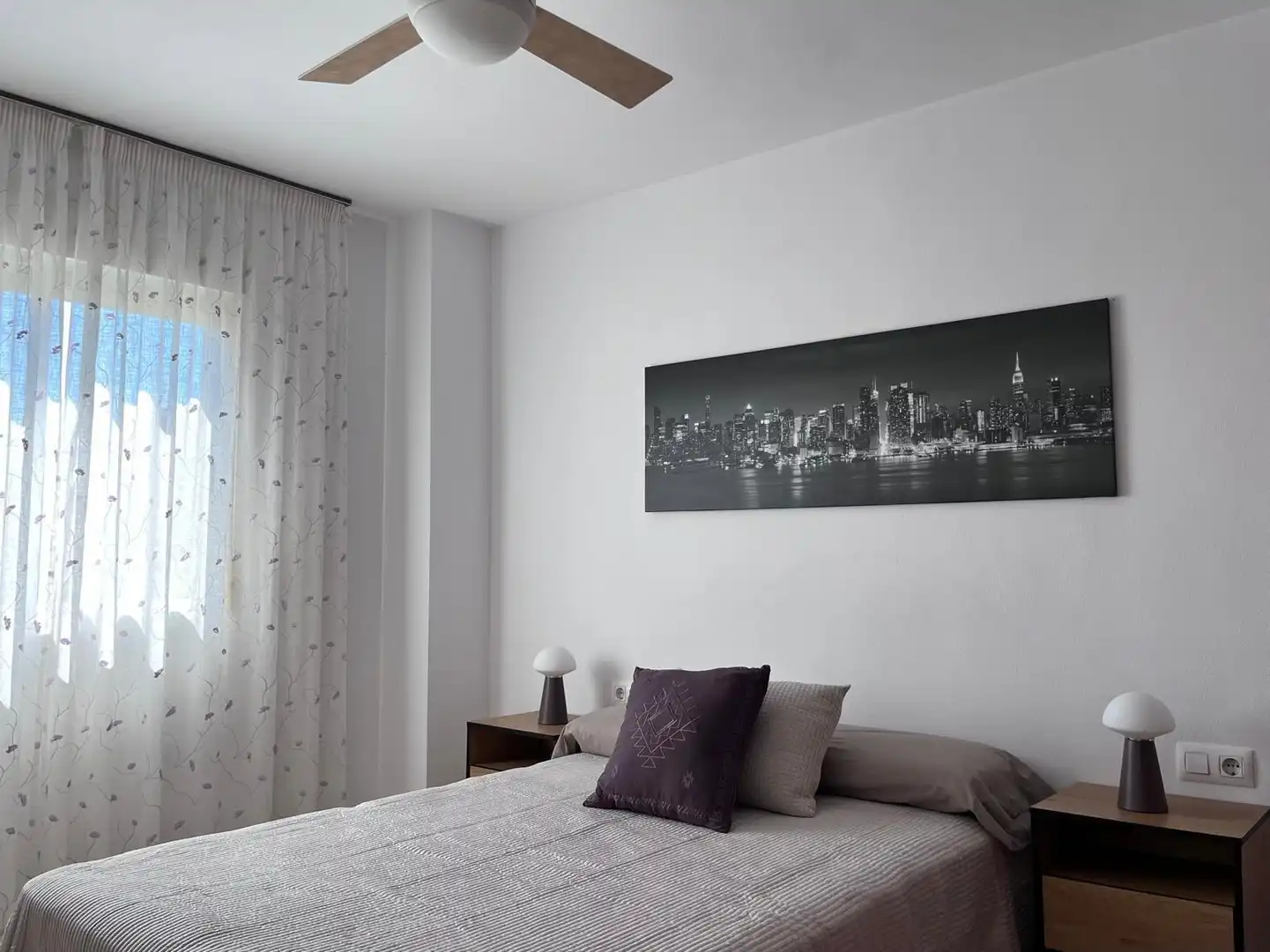 Habitación de Apartamento de alquiler en Málaga con Jardín privado, Terraza y Amueblado