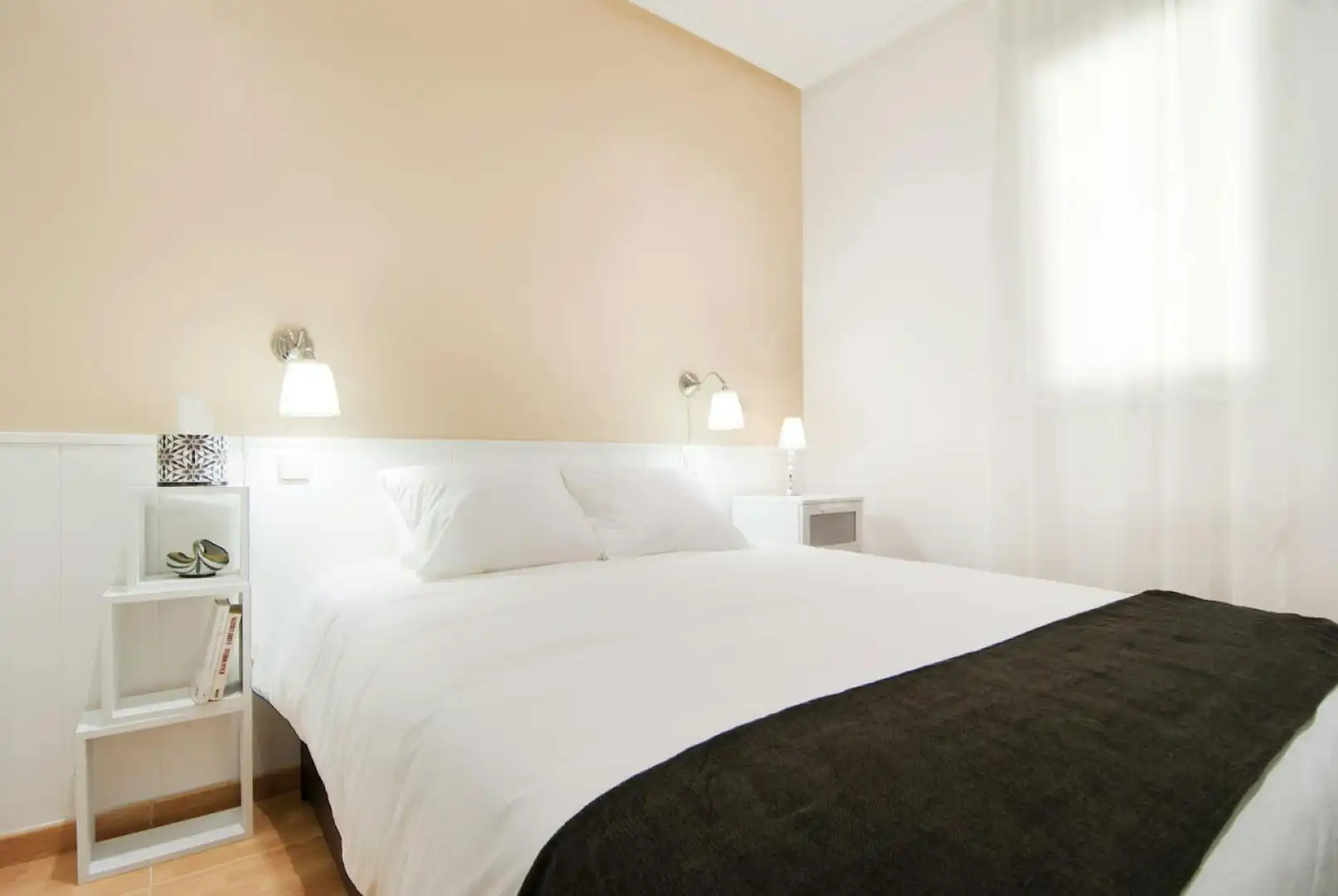 Bedroom of Flat for rent in Madrid  with Air Conditioner, Furnished and Washing machine