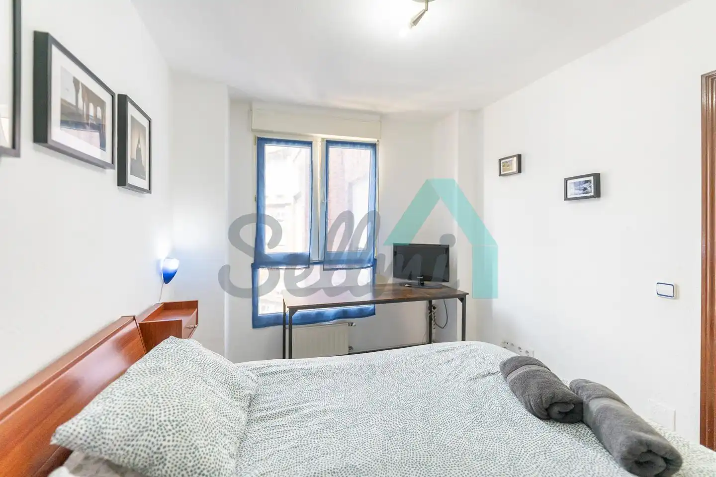 Bedroom of Flat for share in Oviedo   with Heating, Furnished and Internet
