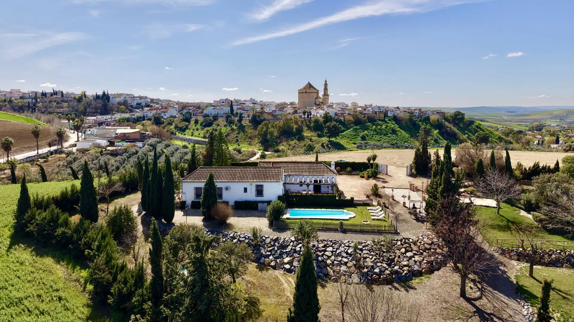 Jardín de Finca rústica en venta en Santaella con Aire acondicionado, Jardín privado y Terraza