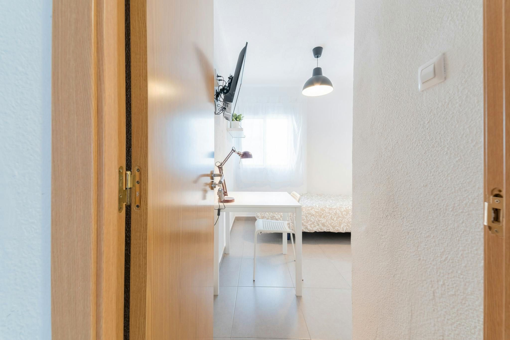 Bedroom of Flat to share in  Valencia Capital  with Furnished, Washing machine and TV