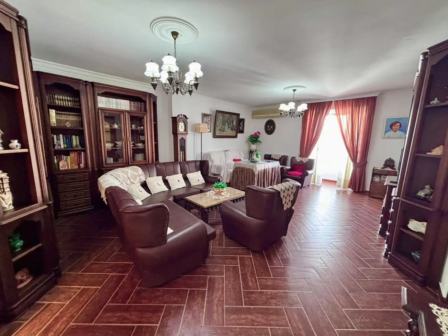 Sala d'estar de Casa o xalet en venda en Arcos de la Frontera amb Terrassa