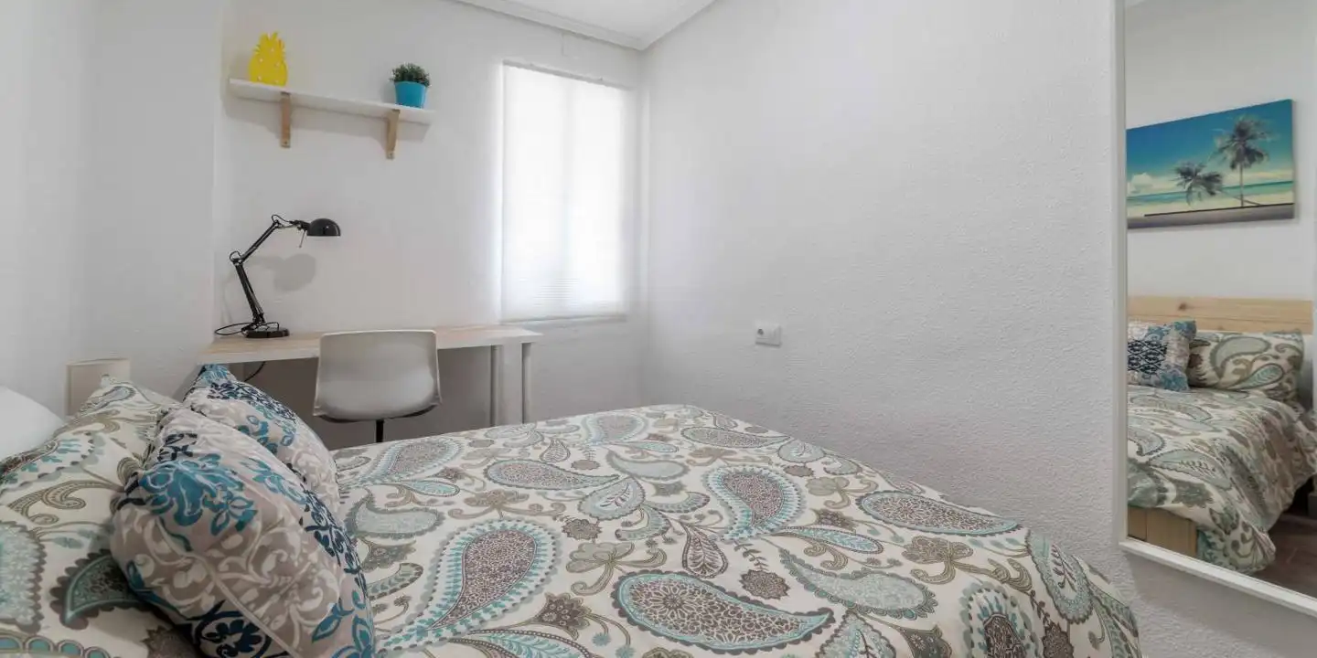 Pis de lloguer a Pintor Anglada, 7, L'Illa Perduda