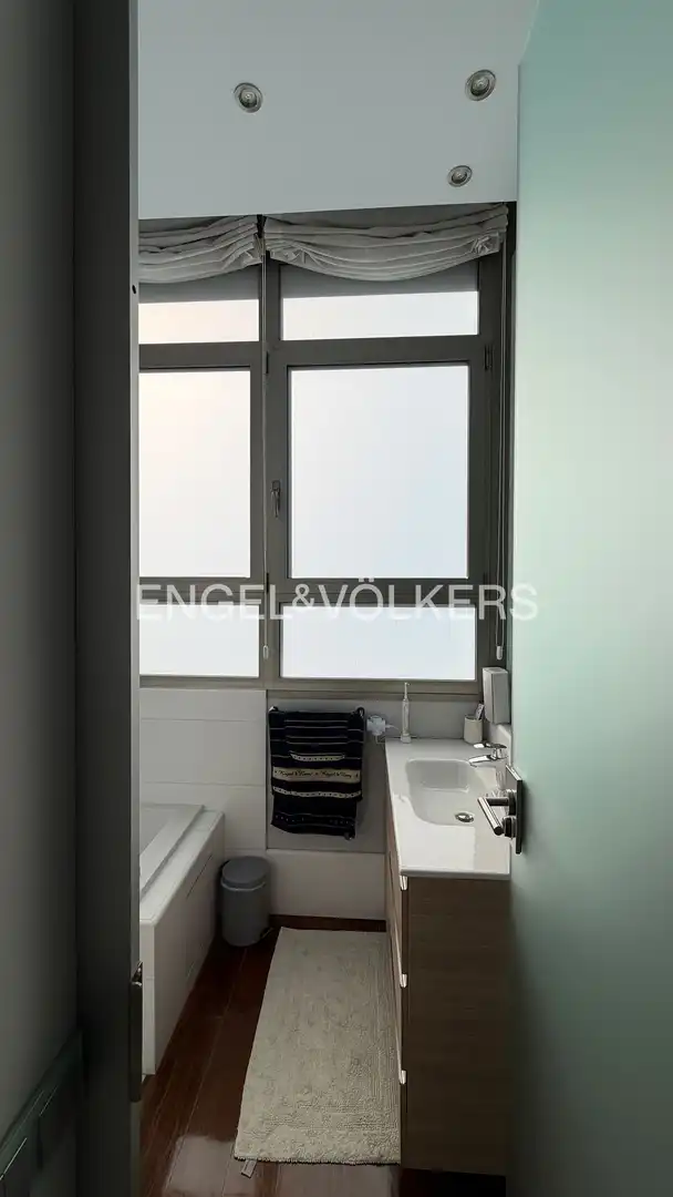 Bathroom of Flat for sale in Barrio de Salamanca