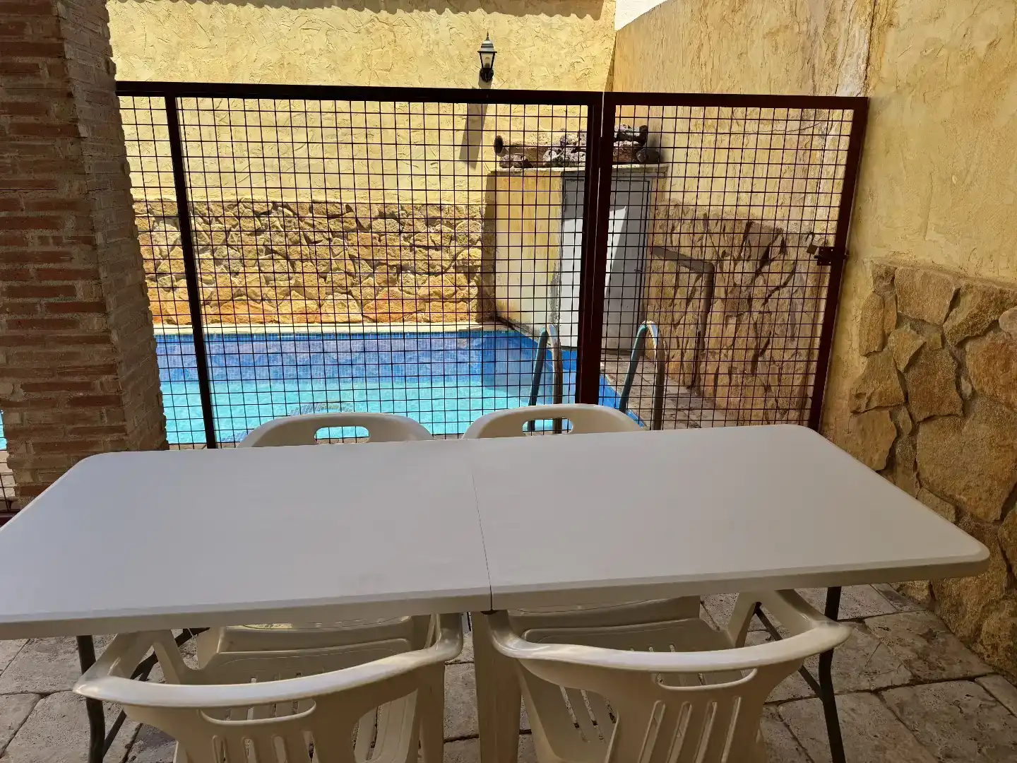 Maisonette zur Miete in Calle Via, 206, Bahia