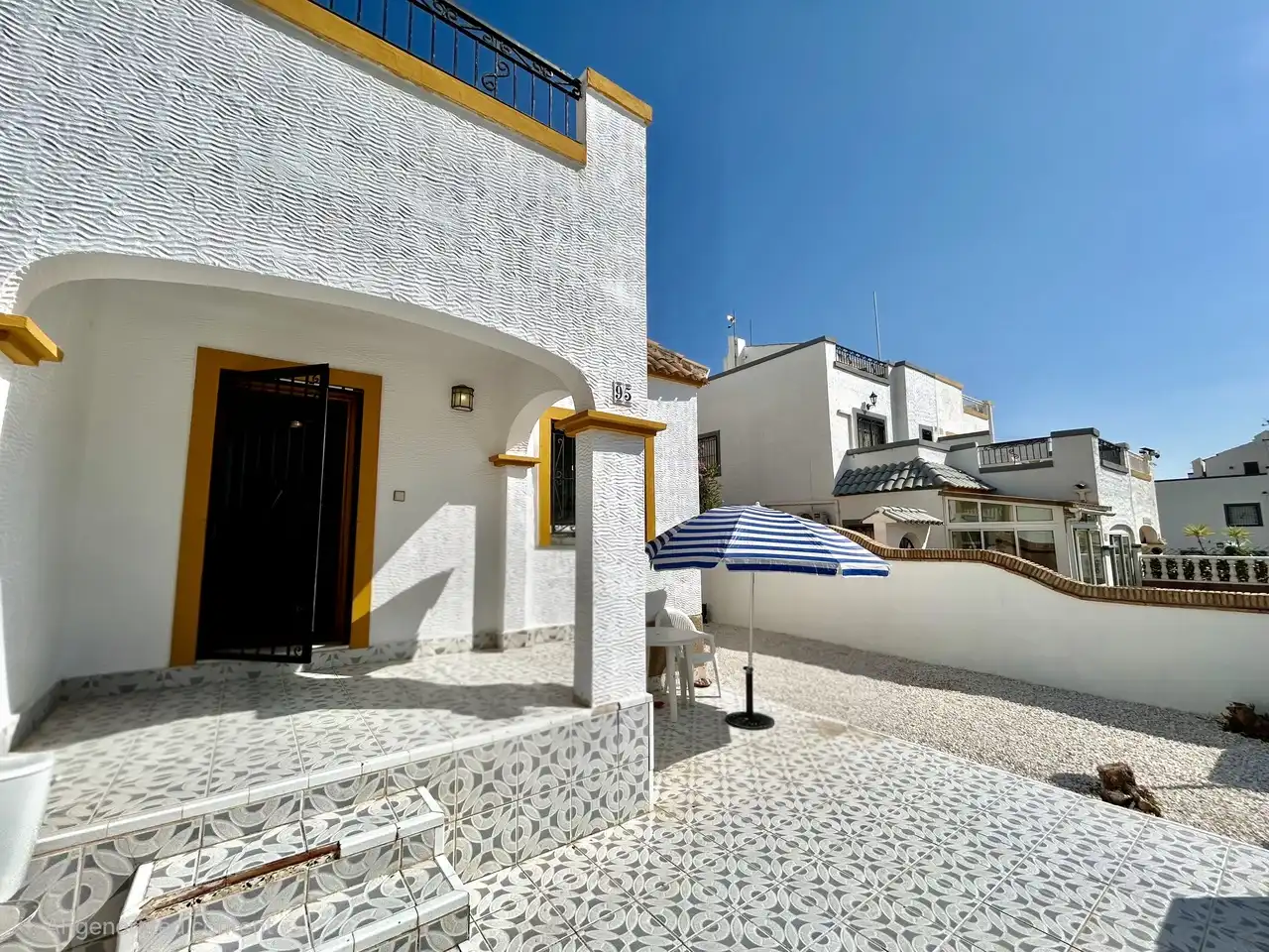 Casa aparellada amb terrassa en venda a Orihuela Costa, imagen 28