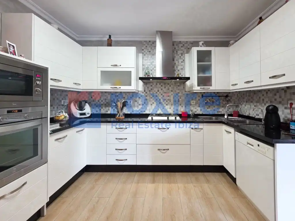Cocina de Edificio en venta en Sant Josep de sa Talaia