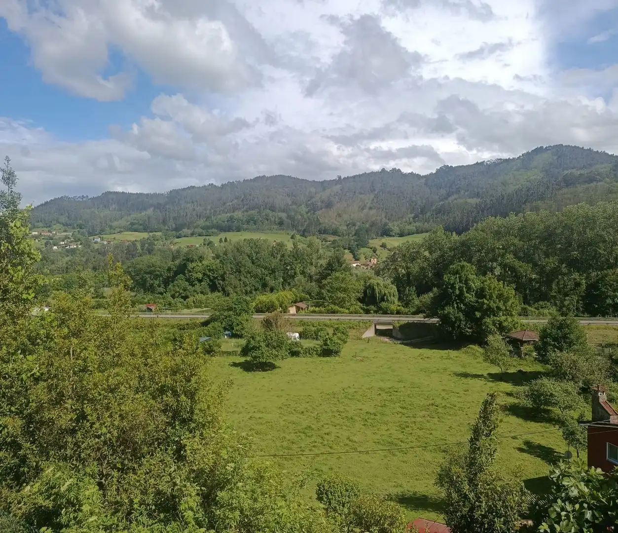 Finca rústica en venda en Pravia amb Jardí privat, Moblat i Forn