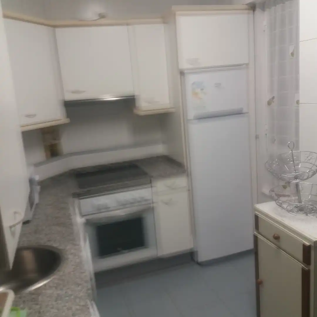 Cuina de Pis en venda en Gijón  amb Calefacció, Parquet i Traster
