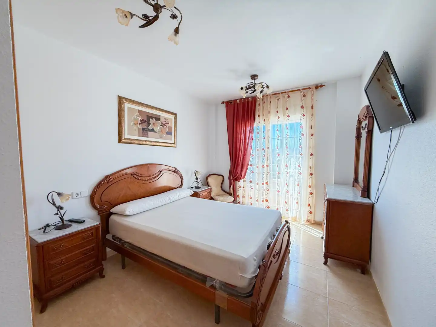 Piso con terraza en venta en Los Collados-Los Geraneos, imagen 2