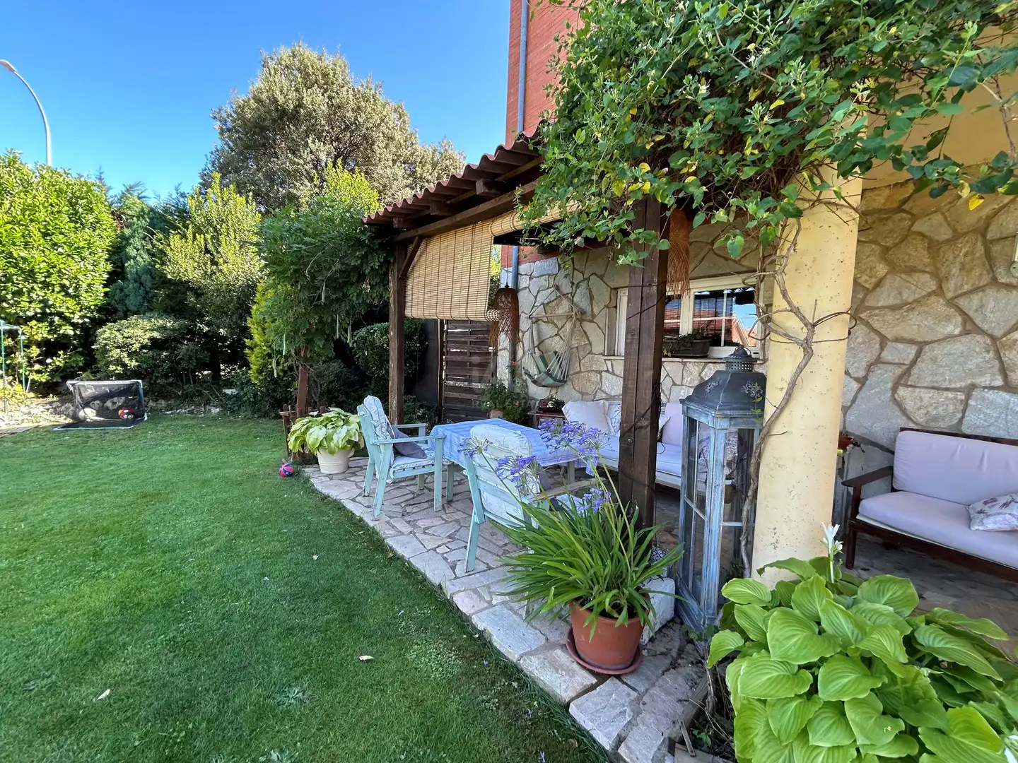 Jardín de Casa o chalet en venta en Sariegos con Calefacción, Terraza y Piscina