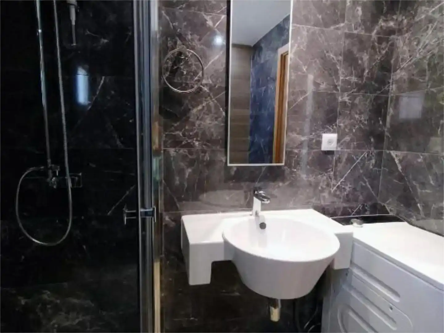 Bany de Apartament de lloguer en Carretera de Cádiz