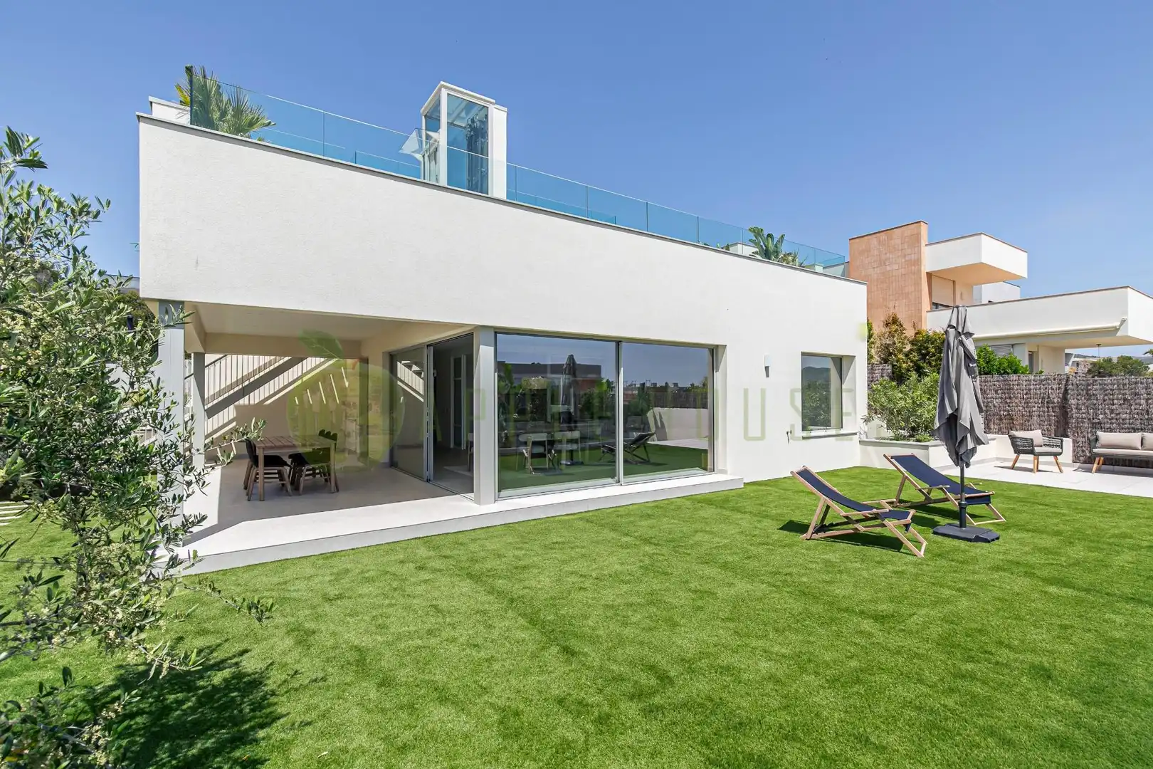 Casa amb piscina en venda a Carrer de Margarida Xirgu, imagen 12