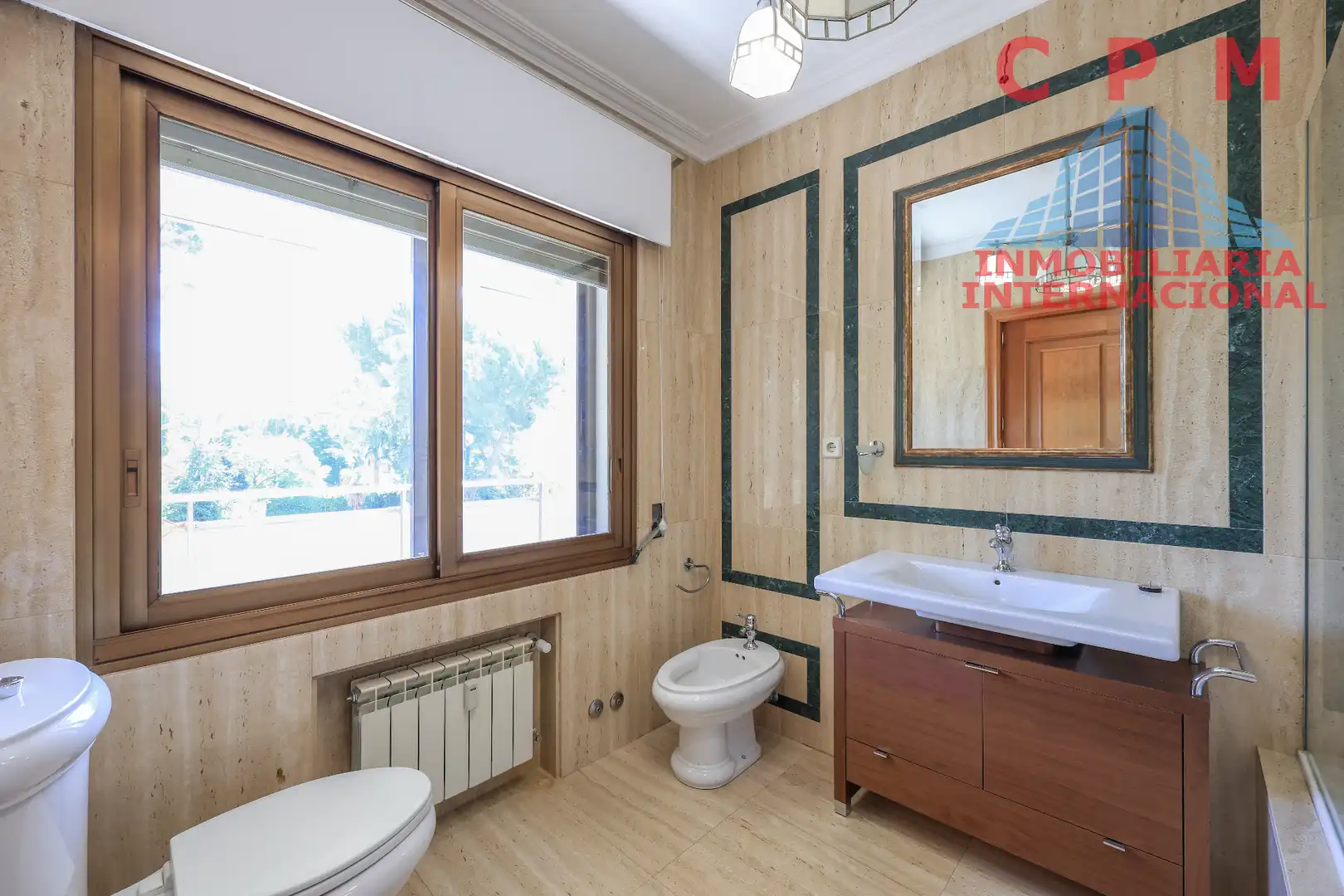 Badezimmer von Wohnung zur Miete in Madrid mit Klimaanlage, Heizung und Parkett