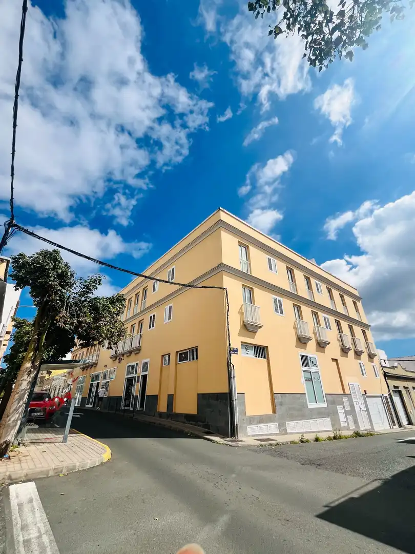 Vista exterior de Pis en venda en Arucas amb Traster