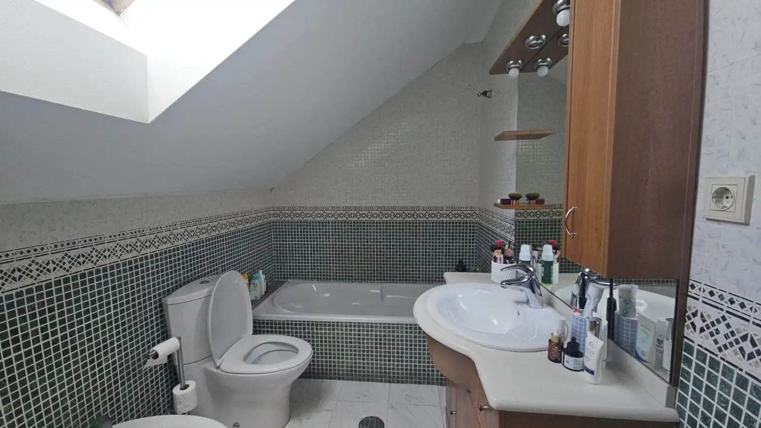 Badezimmer von Haus oder Chalet zum Verkauf in Santa Cruz de Bezana mit Heizung