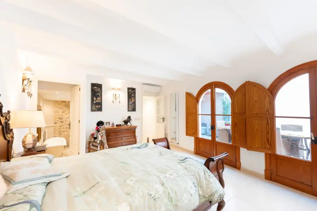 Bedroom of Country homes for sale in Calvià  with Air Conditioner, Heating and Terrace