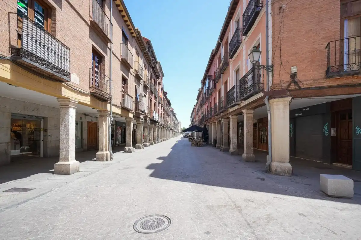 Vista exterior de Dúplex en venta en Alcalá de Henares con Aire acondicionado, Calefacción y Terraza