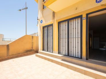 Ground floor with pool for sale in Diseminado la Punta