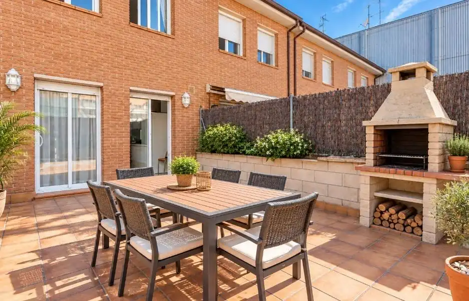 House with balcony for sale in Vilanova del Camí