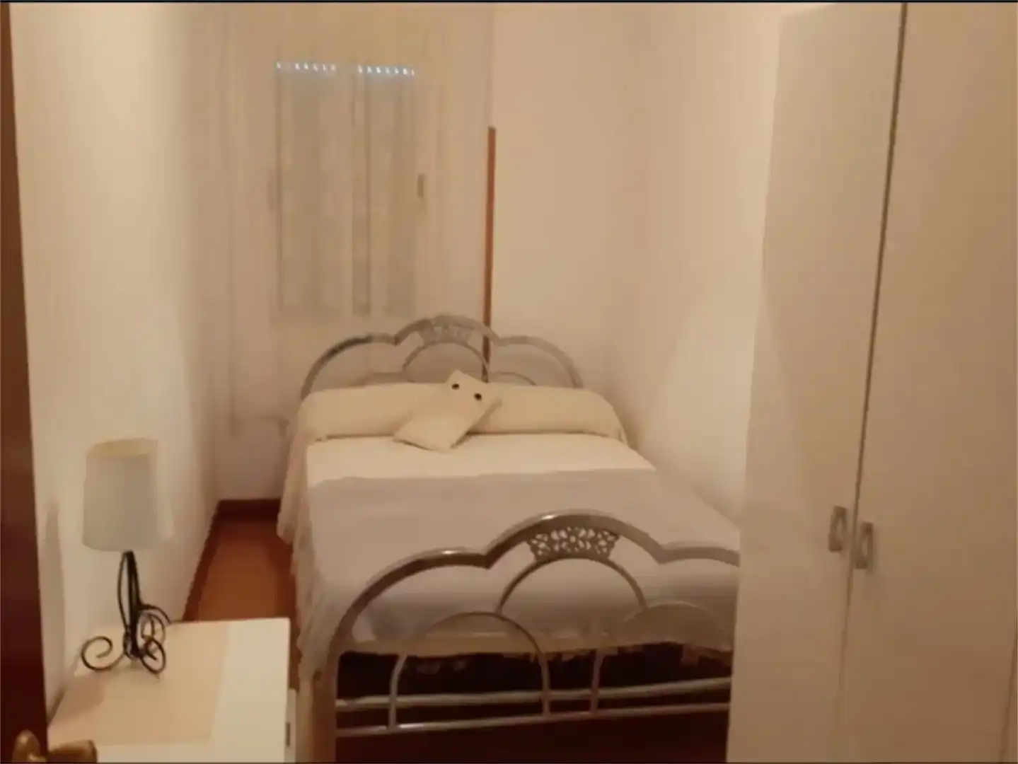 Dormitori de Apartament en venda en Fuentelapeña amb Moblat
