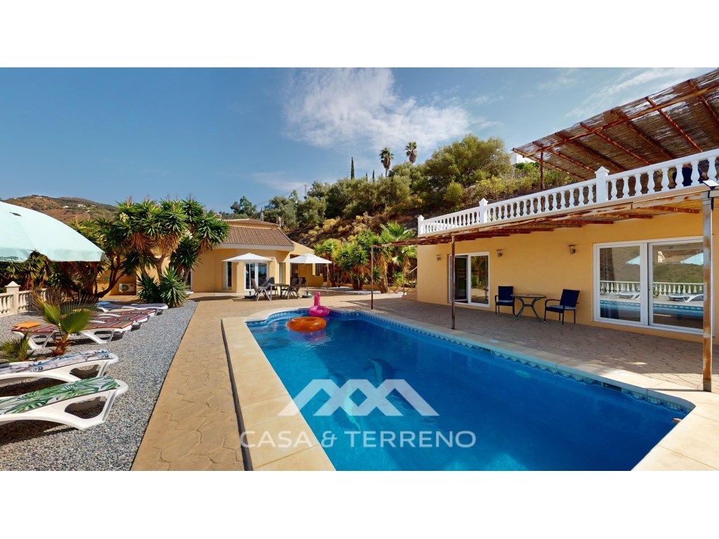 Exterior view of House or chalet for sale in Algarrobo  with Air Conditioner, Terrace and Swimming Pool