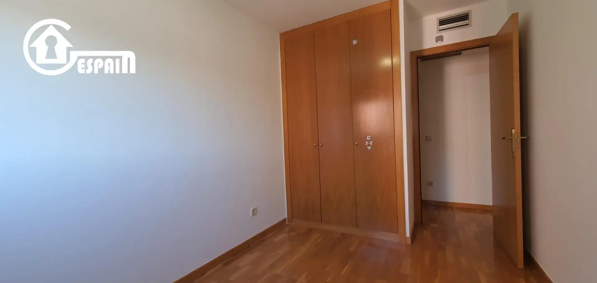 Dormitori de Pis en venda en Carabanchel