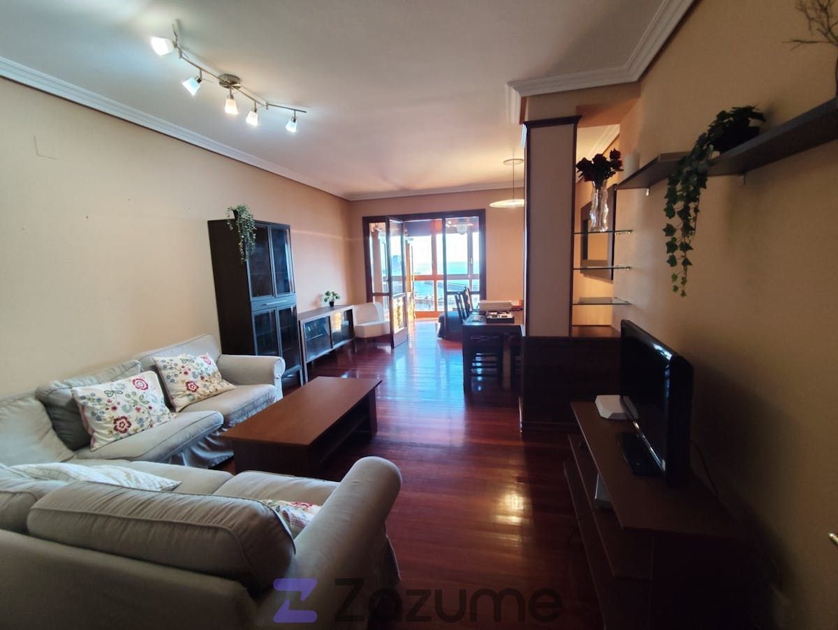 Sala de estar de Apartamento de alquiler en Ondarroa con Calefacción, Parquet y Terraza