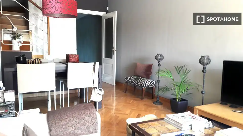 Habitación en Avenida Europa