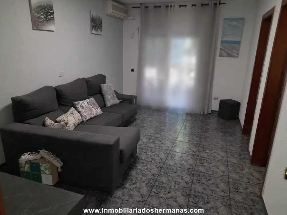 Sala d'estar de Pis en venda en El Prat de Llobregat amb Aire condicionat i Balcó