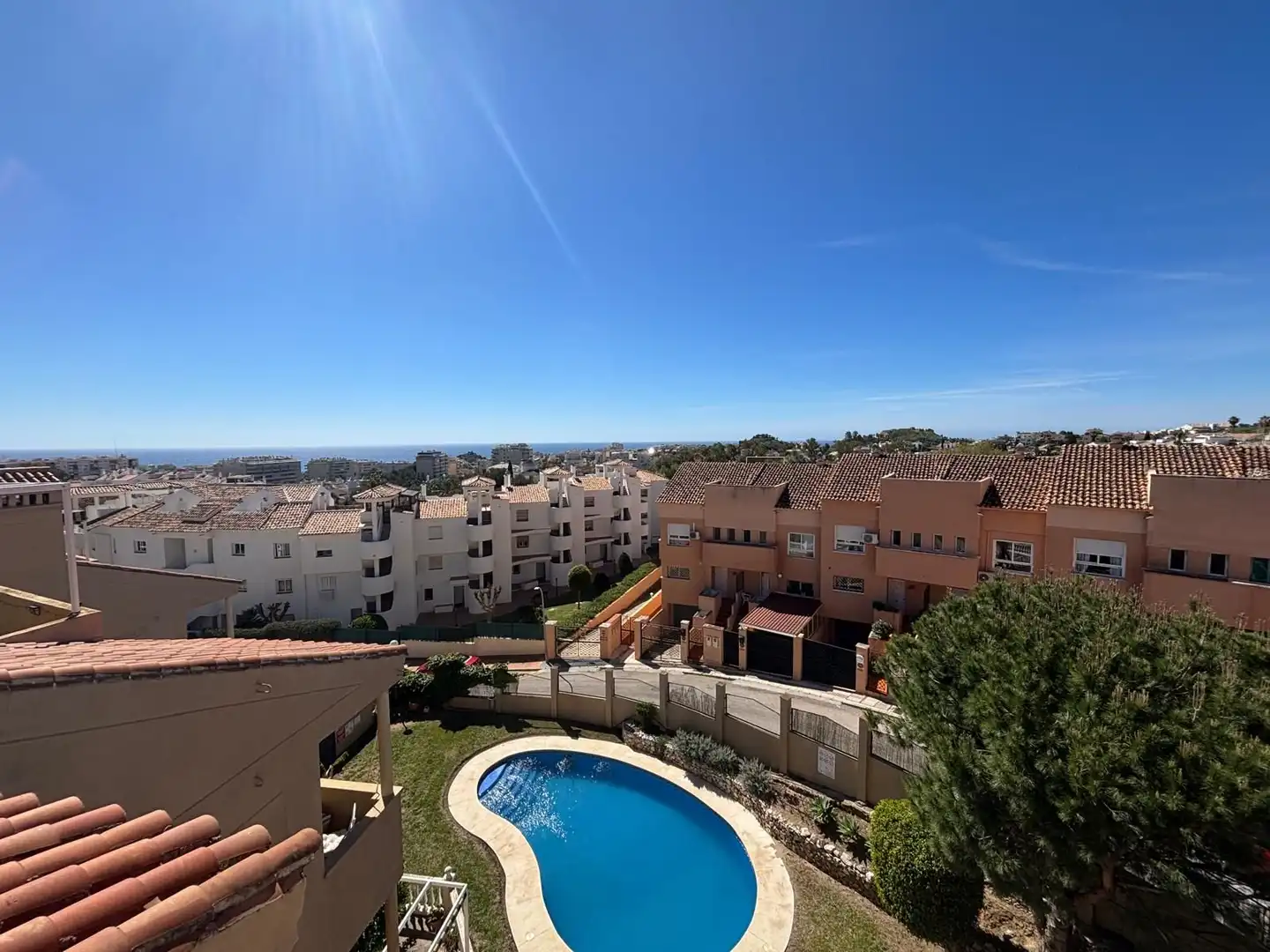 Vista exterior de Ático en venta en Benalmádena con Aire acondicionado, Terraza y Amueblado
