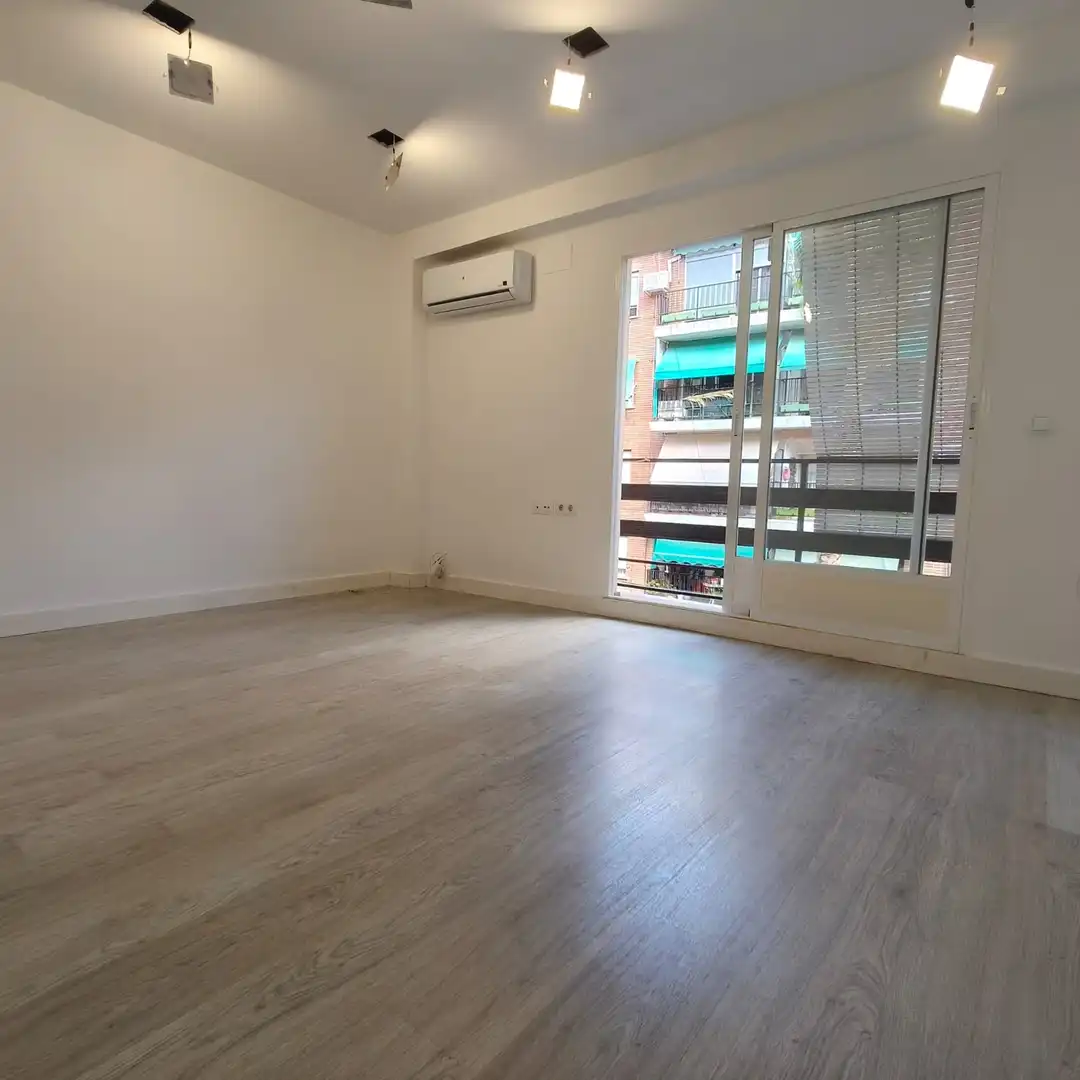 Flat with terrace to rent in La Saïdia
