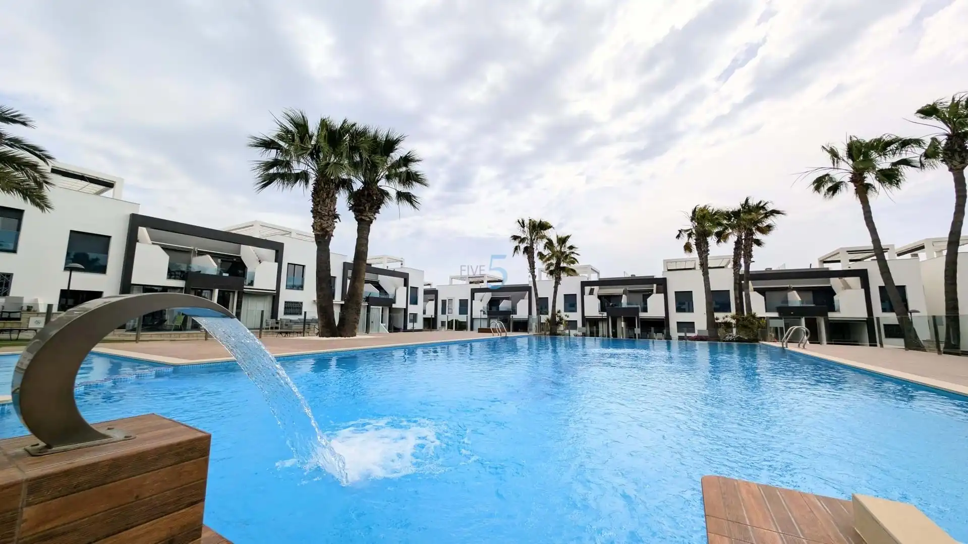 Piscina de Pis en venda en Orihuela amb Aire condicionat, Terrassa i Traster