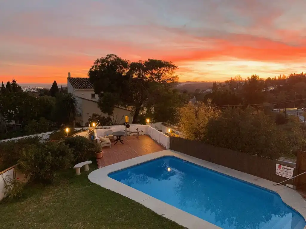 Chalet con piscina en venta en Mijas pueblo