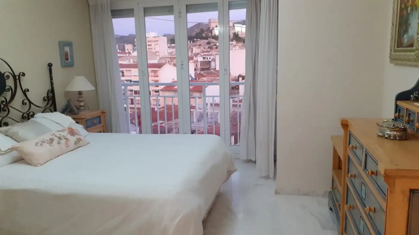 Habitación de Piso de alquiler en Petrer con Aire acondicionado, Calefacción y Amueblado
