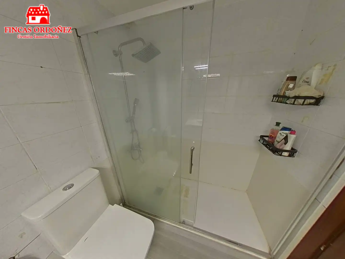 Baño de Piso en venta en Sant Andreu de la Barca con Aire acondicionado, Calefacción y Terraza