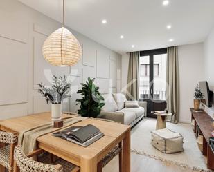 Sala d'estar de Apartament de lloguer en  Barcelona Capital amb Aire condicionat i Balcó