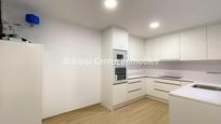 Kitchen of Planta baja for sale in Terrassa  with Air Conditioner