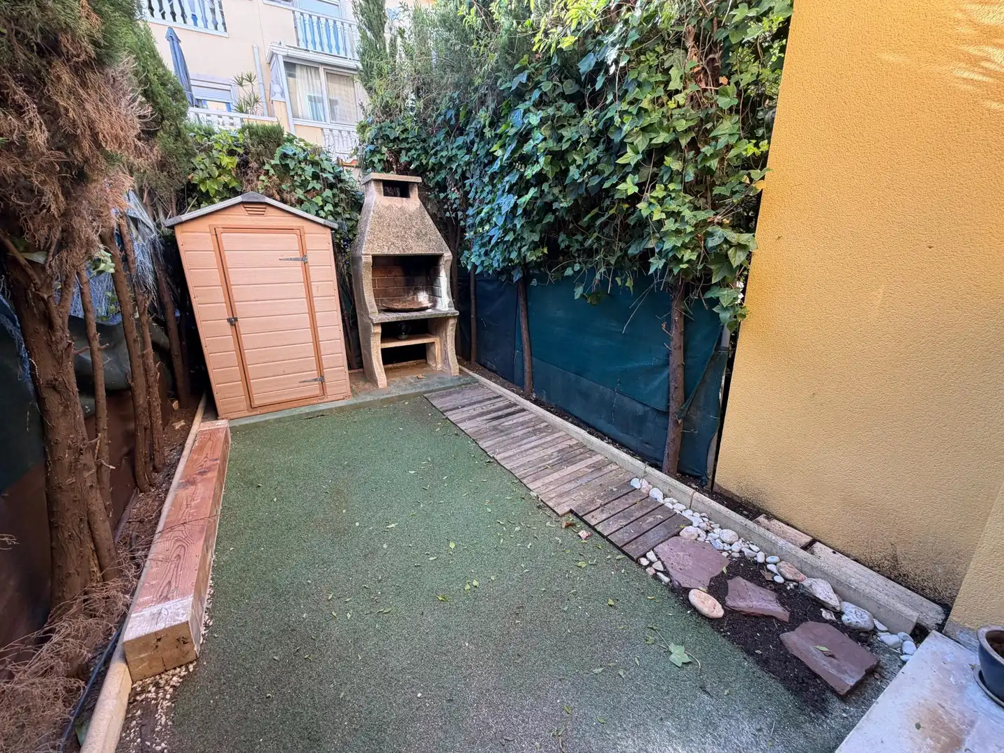 Terrasse von Einfamilien-Reihenhaus zum Verkauf in Dénia mit Klimaanlage, Privatgarten und Terrasse