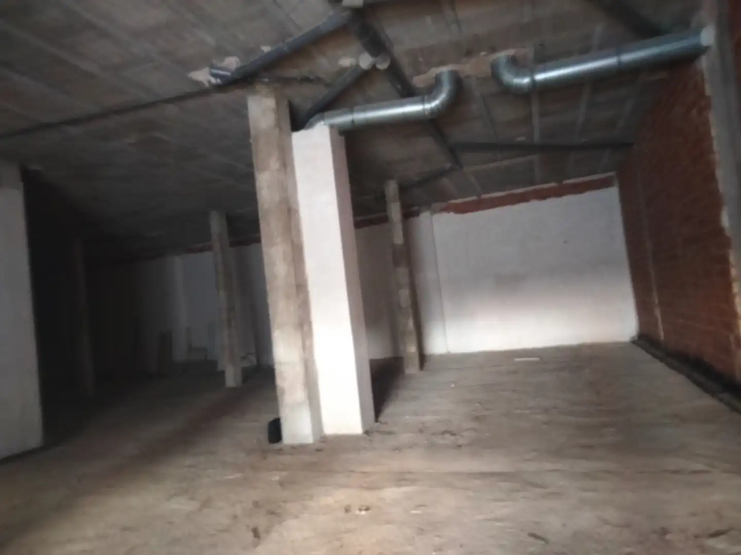 Local comercial de lloguer a Moncada