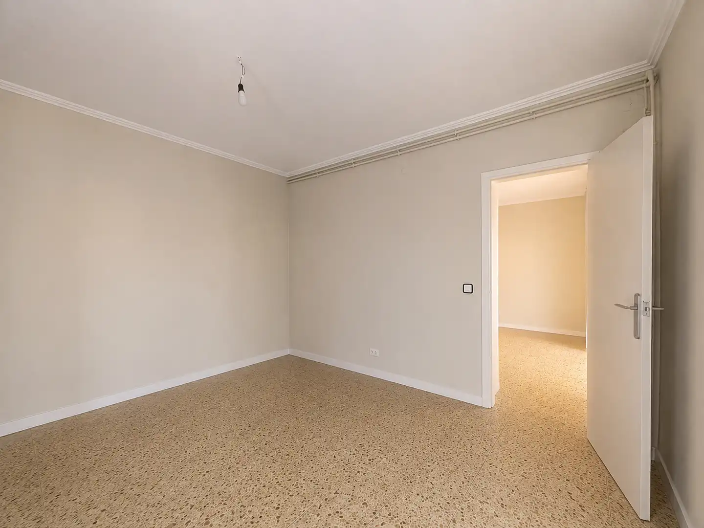Piso en venta en Rubí con Calefacción, Terraza y Amueblado